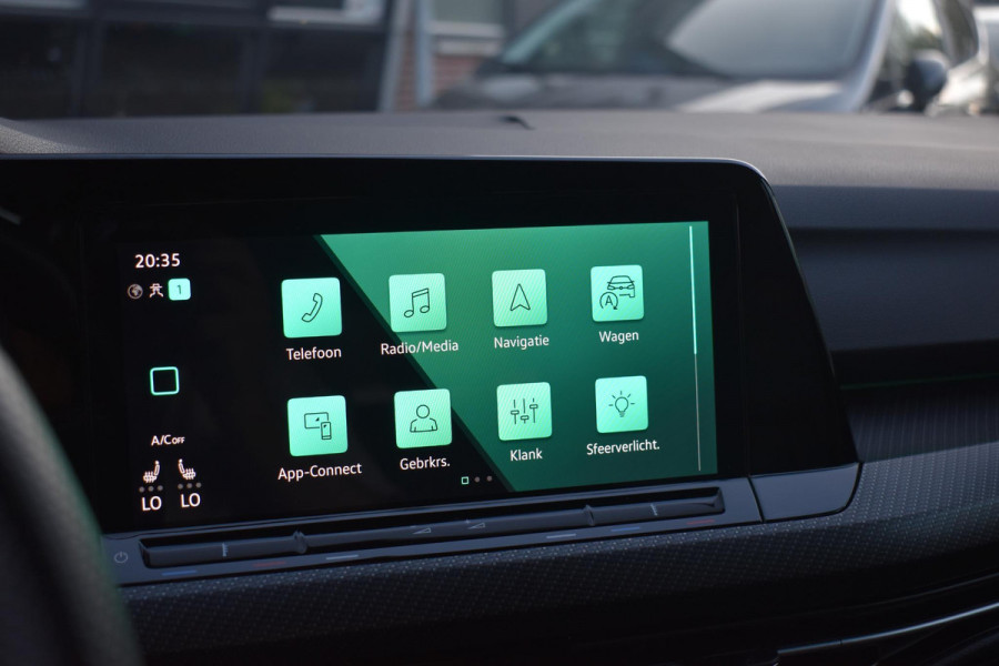 Volkswagen Golf 1.5 eTSI R-Line Pano HUD IQ H/K Lane Keyless Camera ACC