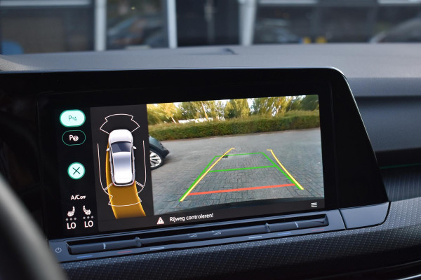 Volkswagen Golf 1.5 eTSI R-Line Pano HUD IQ H/K Lane Keyless Camera ACC