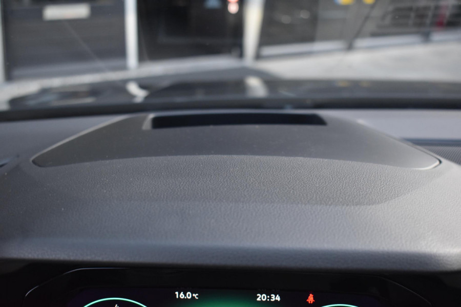 Volkswagen Golf 1.5 eTSI R-Line Pano HUD IQ H/K Lane Keyless Camera ACC