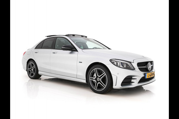 Mercedes-Benz C-Klasse 300 e Business Solution AMG Limited (Plug-in) {SoH-94%} (INCL.BTW) Aut. *PANO | LEATHER-MICROFIBRE | MULTIBEAM-LED | TOP-VIEW | DIGI-COCKPIT | BLIND-SPOT | HEATED-SPORTSEATS | SHIFT-PADDLES | NAVI-FULLAMP | PRIVACY-GLASS | PDC | CRUISE | TOWBAR |