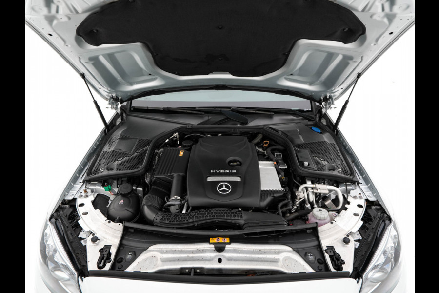 Mercedes-Benz C-Klasse 300 e Business Solution AMG Limited (Plug-in) {SoH-94%} (INCL.BTW) Aut. *PANO | LEATHER-MICROFIBRE | MULTIBEAM-LED | TOP-VIEW | DIGI-COCKPIT | BLIND-SPOT | HEATED-SPORTSEATS | SHIFT-PADDLES | NAVI-FULLAMP | PRIVACY-GLASS | PDC | CRUISE | TOWBAR |
