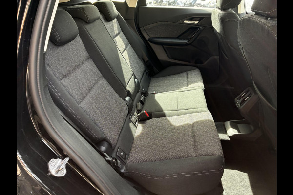 BMW X1 sDrive20i Automaat / Live Cockpit Plus / Navigatiesysteem / Parkeersensoren voor + achter / Active Guard / Cruise Control / DAB / Connected Package Professional / Parkarking Assitant / LED