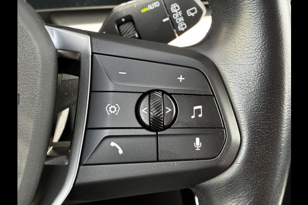 BMW X1 sDrive20i Automaat / Live Cockpit Plus / Navigatiesysteem / Parkeersensoren voor + achter / Active Guard / Cruise Control / DAB / Connected Package Professional / Parkarking Assitant / LED