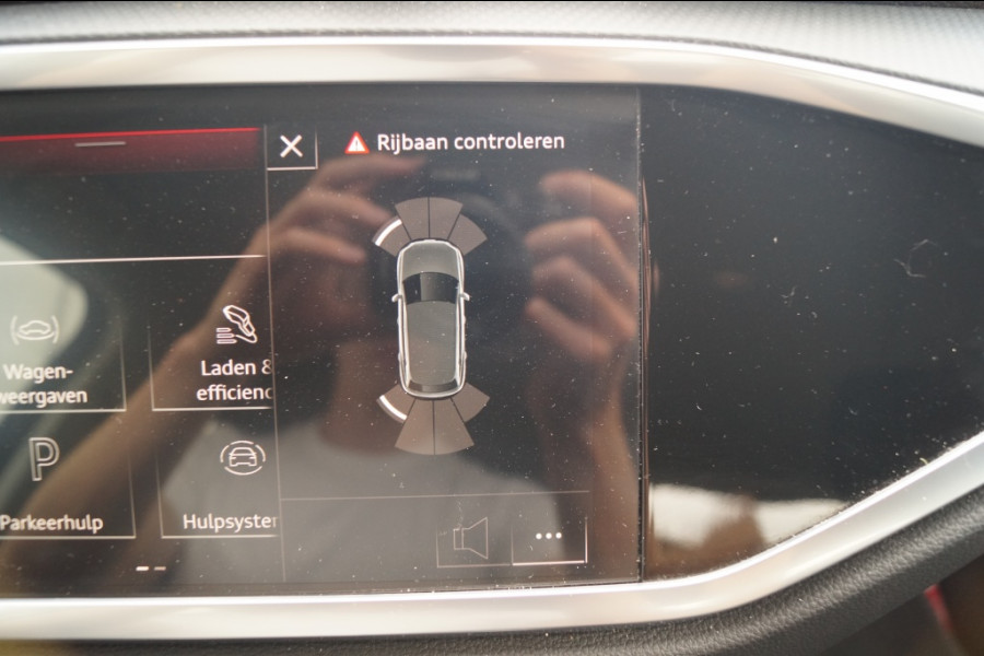 Audi Q3 45 TFSI e PHEV Edition -LEER-LED-PDC-NAVI-
