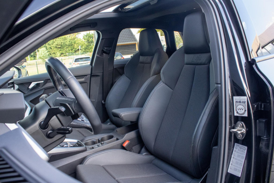 Audi A3 Sportback 45 TFSIe Sline Competition PANO MATRIX MAXTON KEYLESS