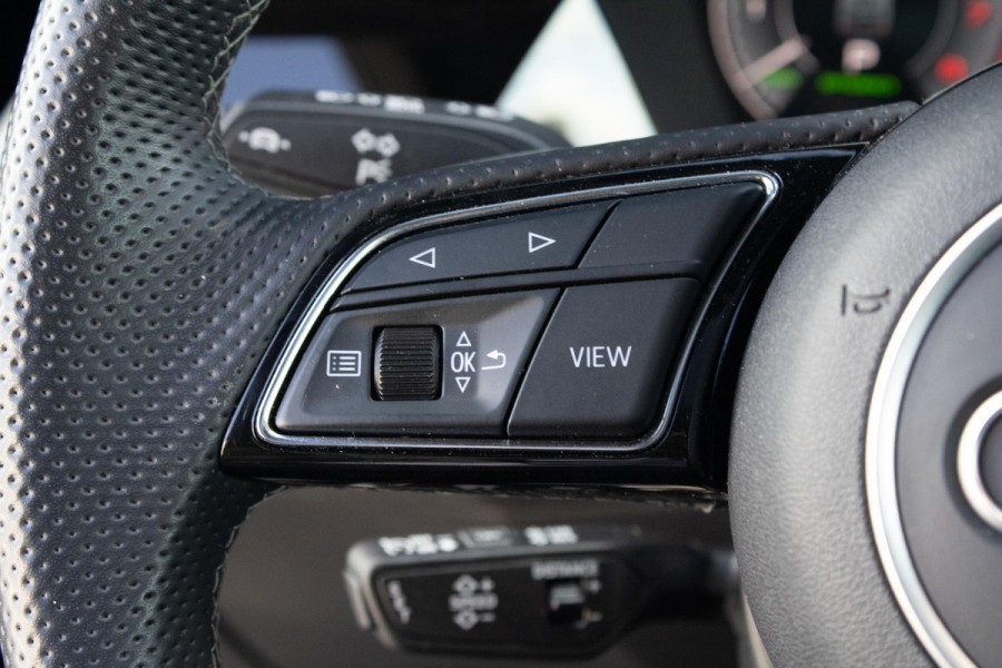 Audi A3 Sportback 45 TFSIe Sline Competition PANO MATRIX MAXTON KEYLESS