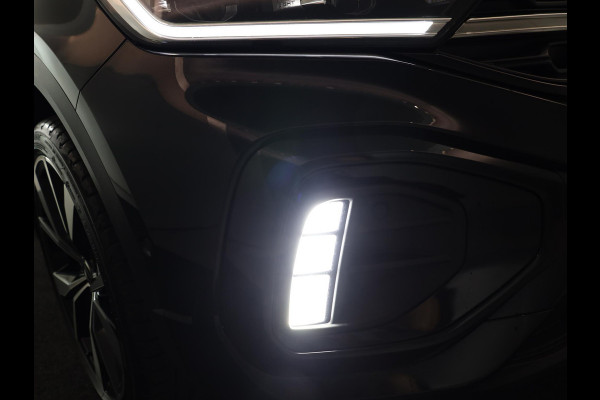 Volkswagen T-Roc 1.5 TSI R-Line Edition 150PK DSG | Panorama dak | Camera | Apple carplay | PDC|