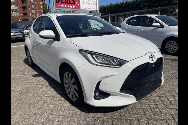 Toyota Yaris 1.5 Hybrid 115 Dynamic | Stuur & Stoel Verwarming | Parkeersensoren | Adaptieve Cruise Control | BSM