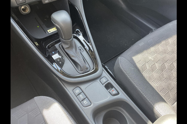 Toyota Yaris 1.5 Hybrid 115 Dynamic | Stuur & Stoel Verwarming | Parkeersensoren | Adaptieve Cruise Control | BSM