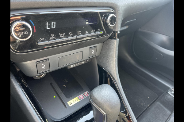 Toyota Yaris 1.5 Hybrid 115 Dynamic | Stuur & Stoel Verwarming | Parkeersensoren | Adaptieve Cruise Control | BSM