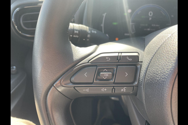Toyota Yaris 1.5 Hybrid 115 Dynamic | Stuur & Stoel Verwarming | Parkeersensoren | Adaptieve Cruise Control | BSM