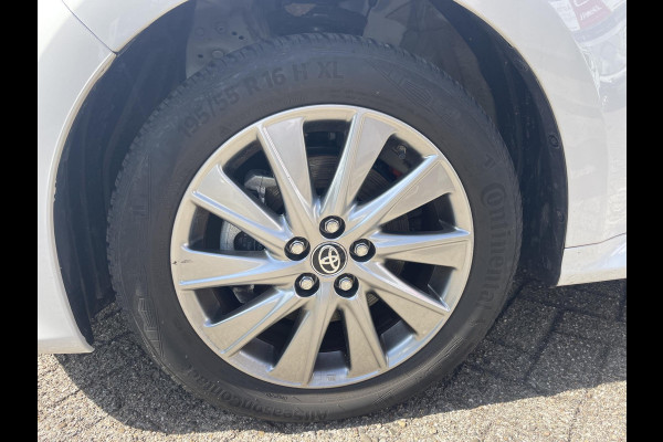 Toyota Yaris 1.5 Hybrid 115 Dynamic | Stuur & Stoel Verwarming | Parkeersensoren | Adaptieve Cruise Control | BSM