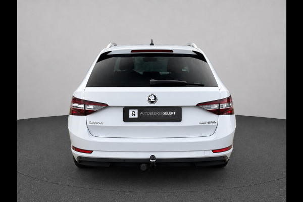 Škoda Superb Combi 1.6 TDI Ambition | Trekhaak | LED | Apple Carplay | DAB+ | Cruise | Dealer onderhouden