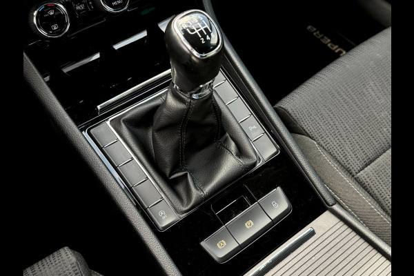 Škoda Superb Combi 1.6 TDI Ambition | Trekhaak | LED | Apple Carplay | DAB+ | Cruise | Dealer onderhouden
