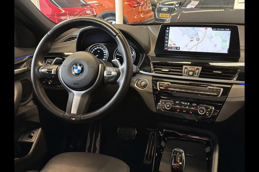 BMW X2 M35iA 306PK xDRIVE M-SPORT LEDER/NAVI/HEAD-UP/PANORAMADAK