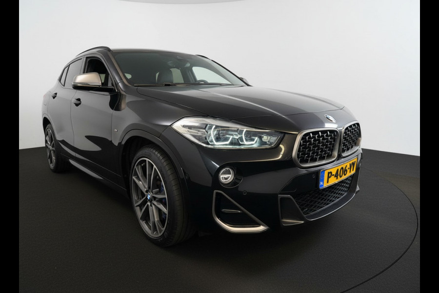 BMW X2 M35iA 306PK xDRIVE M-SPORT LEDER/NAVI/HEAD-UP/PANORAMADAK