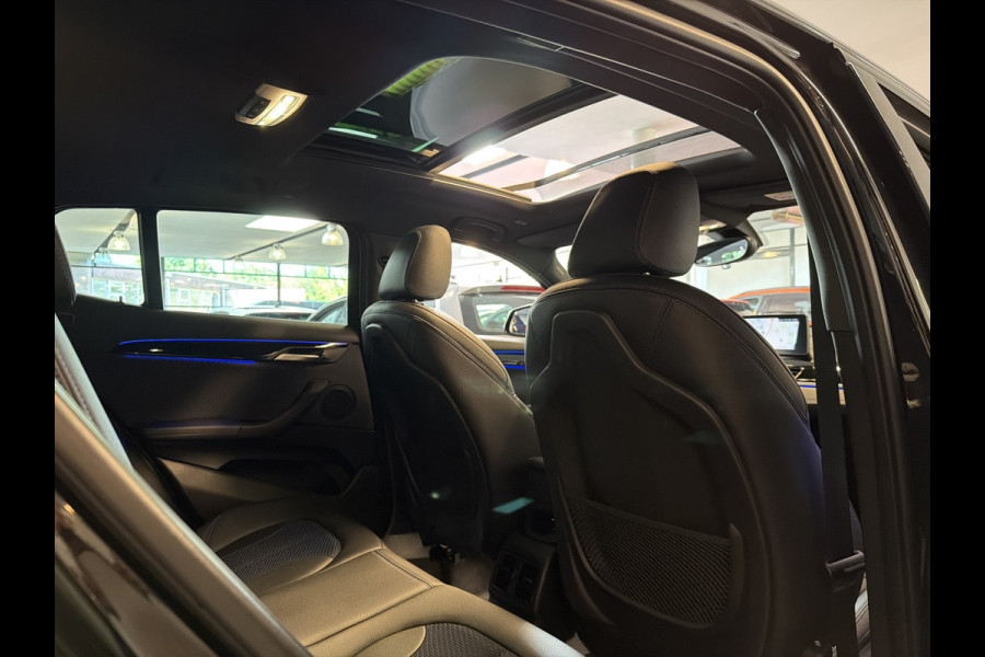 BMW X2 M35iA 306PK xDRIVE M-SPORT LEDER/NAVI/HEAD-UP/PANORAMADAK