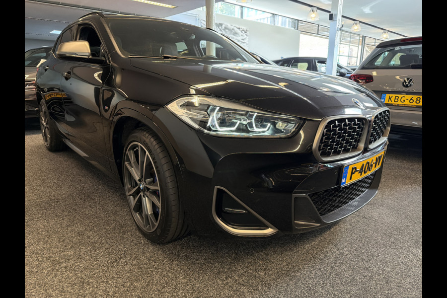 BMW X2 M35iA 306PK xDRIVE M-SPORT LEDER/NAVI/HEAD-UP/PANORAMADAK