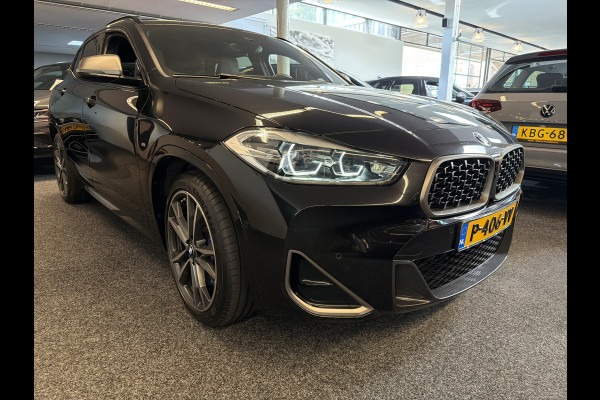 BMW X2 M35iA 306PK xDRIVE M-SPORT LEDER/NAVI/HEAD-UP/PANORAMADAK