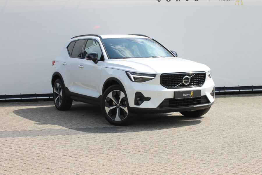 Volvo XC40 B3 177PK Automaat Plus Dark Google infotainment / Draadloos telefoon opladen / Elektrisch bedienbare bestuurdersstoel met geheugen / Adaptieve Cruise Control
