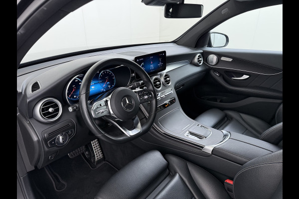 Mercedes-Benz GLC 300e 4Matic AMG Coupé // SoH 94% // Trekhaak // Burmester // Digitaal Dashbord // Carplay // Nightpakket // Alarm
