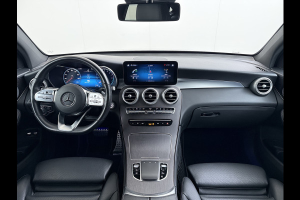 Mercedes-Benz GLC 300e 4Matic AMG Coupé // SoH 94% // Trekhaak // Burmester // Digitaal Dashbord // Carplay // Nightpakket // Alarm
