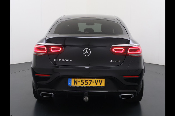 Mercedes-Benz GLC 300e 4Matic AMG Coupé // SoH 94% // Trekhaak // Burmester // Digitaal Dashbord // Carplay // Nightpakket // Alarm