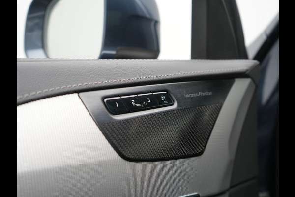 Volvo XC90 T8 Recharge AWD Inscription 7 Persoons PHEV 394pk Dealer O.H | Panodak | Head Up | Adaptive Cruise | Nappa  Lederen Sportstoelen Memory & Verwarmd | Harman / Kardon | 360 Camera | Blis | Apple Carplay | Keyless | Navigatie | Virtual | 21" L.M | DAB | Plug In Hybrid |