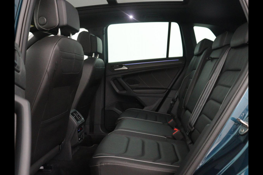 Volkswagen Tiguan 1.5 eHybrid Life Edition | SOH 91,0% | Panoramadak | Memory | Leder | Stuur/stoel verwarming | Adaptive cruise | Sfeerverlichting | 360 camera | Park assist | Carplay | Elektrische achterklep