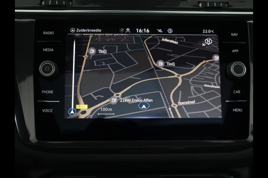 Volkswagen Tiguan 1.5 eHybrid Life Edition | SOH 91,0% | Panoramadak | Memory | Leder | Stuur/stoel verwarming | Adaptive cruise | Sfeerverlichting | 360 camera | Park assist | Carplay | Elektrische achterklep