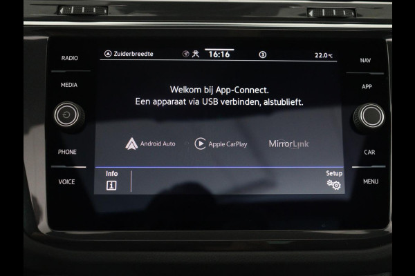 Volkswagen Tiguan 1.5 eHybrid Life Edition | SOH 91,0% | Panoramadak | Memory | Leder | Stuur/stoel verwarming | Adaptive cruise | Sfeerverlichting | 360 camera | Park assist | Carplay | Elektrische achterklep