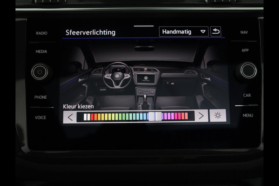 Volkswagen Tiguan 1.5 eHybrid Life Edition | SOH 91,0% | Panoramadak | Memory | Leder | Stuur/stoel verwarming | Adaptive cruise | Sfeerverlichting | 360 camera | Park assist | Carplay | Elektrische achterklep