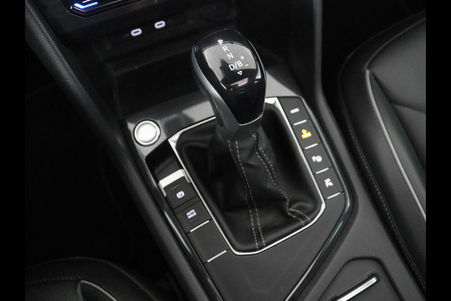 Volkswagen Tiguan 1.5 eHybrid Life Edition | SOH 91,0% | Panoramadak | Memory | Leder | Stuur/stoel verwarming | Adaptive cruise | Sfeerverlichting | 360 camera | Park assist | Carplay | Elektrische achterklep