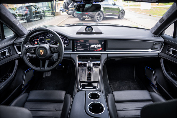 Porsche Panamera 4.0 Turbo S E-Hybrid (700pk) ** PCCB ** Burmester ** NL auto Sport Design ** Soft-close ** NP 245K