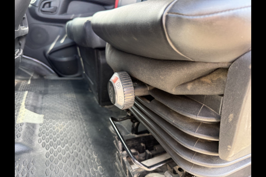 Iveco Daily 35C16 3.0 L4 Kipper Dubbellucht Airco 3.5T Trekhaak Lederen bekleding Benne Tipper