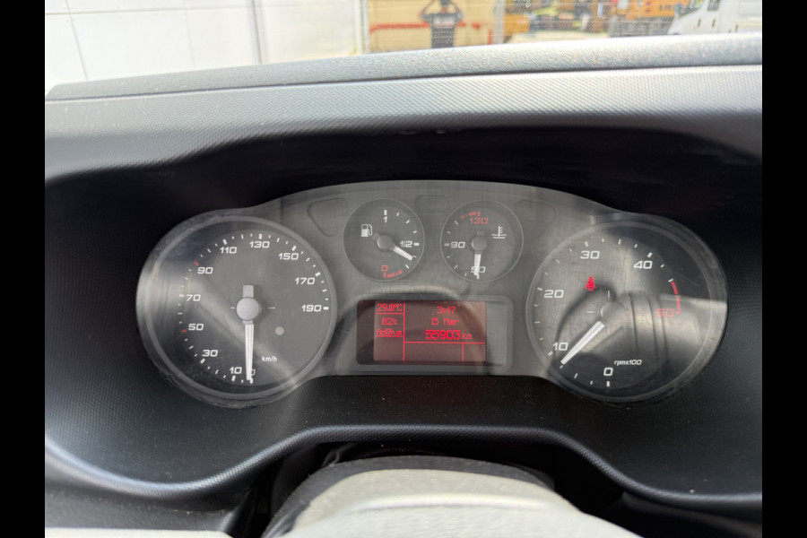 Iveco Daily 35C16 3.0 L4 Kipper Dubbellucht Airco 3.5T Trekhaak Lederen bekleding Benne Tipper