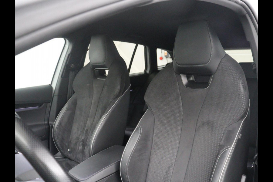 Škoda Enyaq iV 60 Sportline | SOH 91,8% | Leder/alcantara | Adaptive cruise | Stuur/stoel verwarming | Carplay | Sfeerverlichting | Climate control | Camera | Park assist | Trekhaak