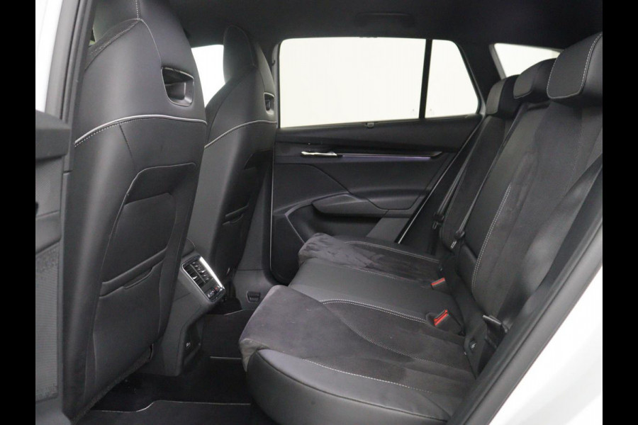 Škoda Enyaq iV 60 Sportline | SOH 91,8% | Leder/alcantara | Adaptive cruise | Stuur/stoel verwarming | Carplay | Sfeerverlichting | Climate control | Camera | Park assist | Trekhaak