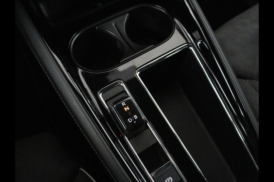 Škoda Enyaq iV 60 Sportline | SOH 91,8% | Leder/alcantara | Adaptive cruise | Stuur/stoel verwarming | Carplay | Sfeerverlichting | Climate control | Camera | Park assist | Trekhaak
