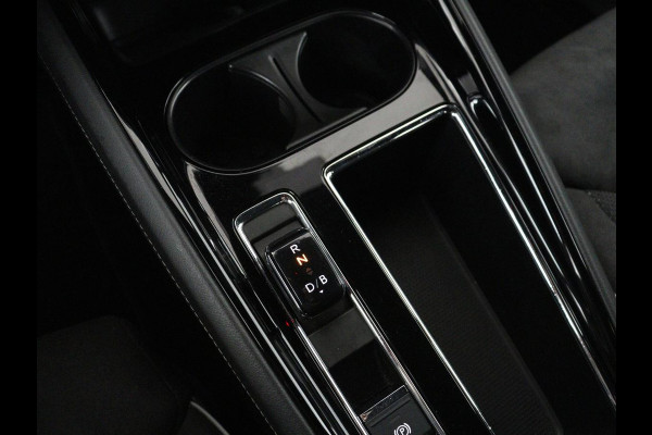 Škoda Enyaq iV 60 Sportline | SOH 91,8% | Leder/alcantara | Adaptive cruise | Stuur/stoel verwarming | Carplay | Sfeerverlichting | Climate control | Camera | Park assist | Trekhaak