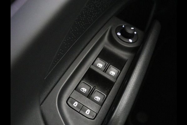 Škoda Enyaq iV 60 Sportline | SOH 91,8% | Leder/alcantara | Adaptive cruise | Stuur/stoel verwarming | Carplay | Sfeerverlichting | Climate control | Camera | Park assist | Trekhaak