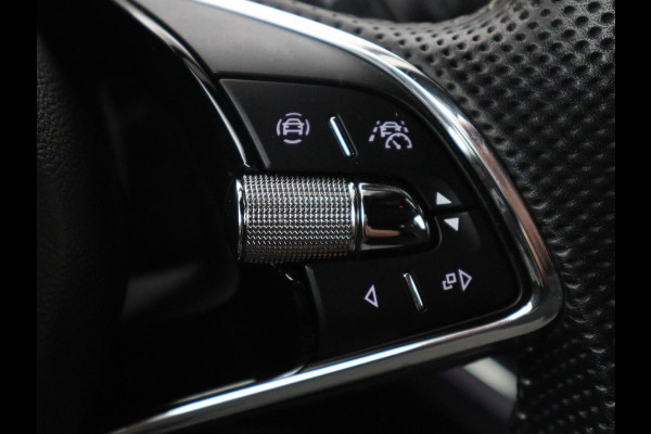 Škoda Enyaq iV 60 Sportline | SOH 91,8% | Leder/alcantara | Adaptive cruise | Stuur/stoel verwarming | Carplay | Sfeerverlichting | Climate control | Camera | Park assist | Trekhaak