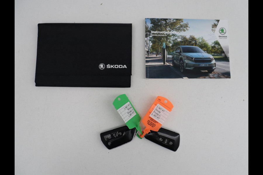 Škoda Enyaq iV 60 Sportline | SOH 91,8% | Leder/alcantara | Adaptive cruise | Stuur/stoel verwarming | Carplay | Sfeerverlichting | Climate control | Camera | Park assist | Trekhaak