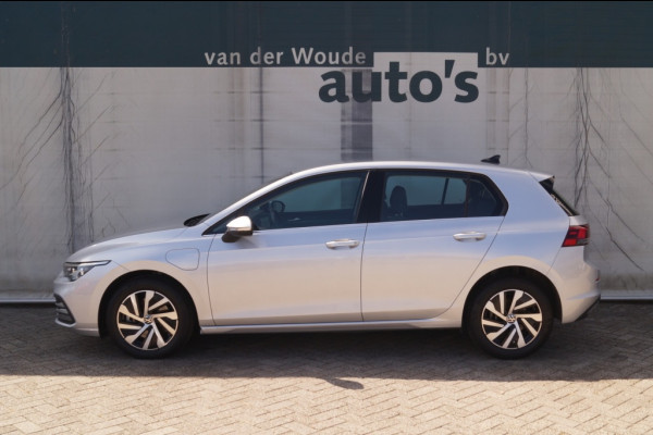 Volkswagen Golf 1.4 eHybrid PHEV Style Business -NAVI-ECC-LED-CAM-