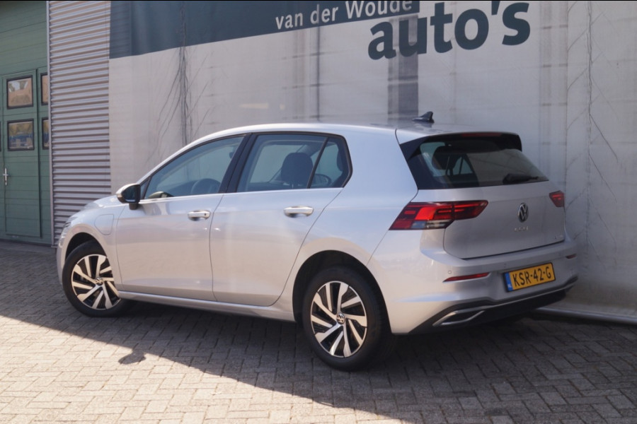 Volkswagen Golf 1.4 eHybrid PHEV Style Business -NAVI-ECC-LED-CAM-