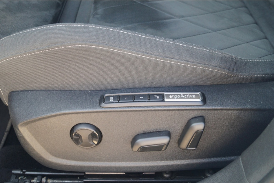 Volkswagen Golf 1.4 eHybrid PHEV Style Business -NAVI-ECC-LED-CAM-