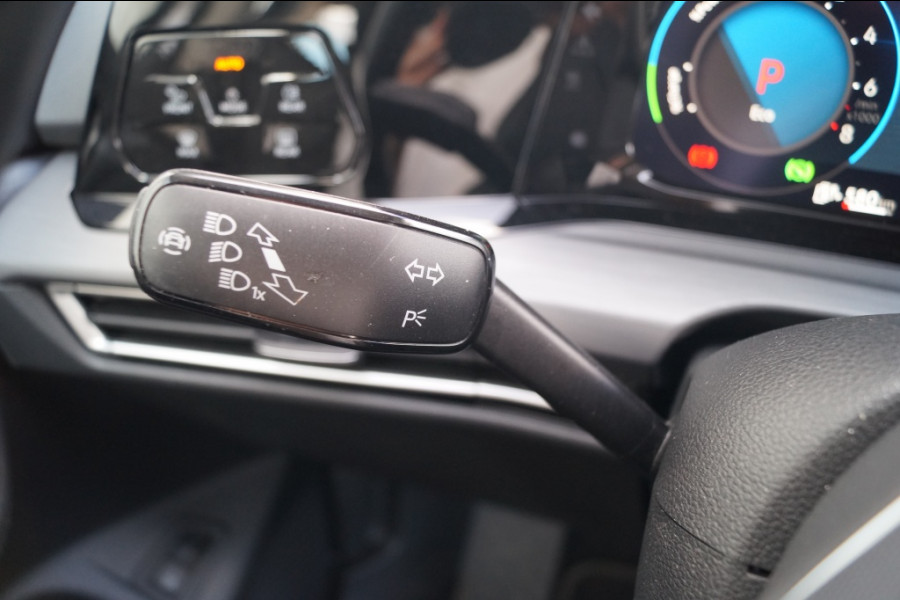 Volkswagen Golf 1.4 eHybrid PHEV Style Business -NAVI-ECC-LED-CAM-