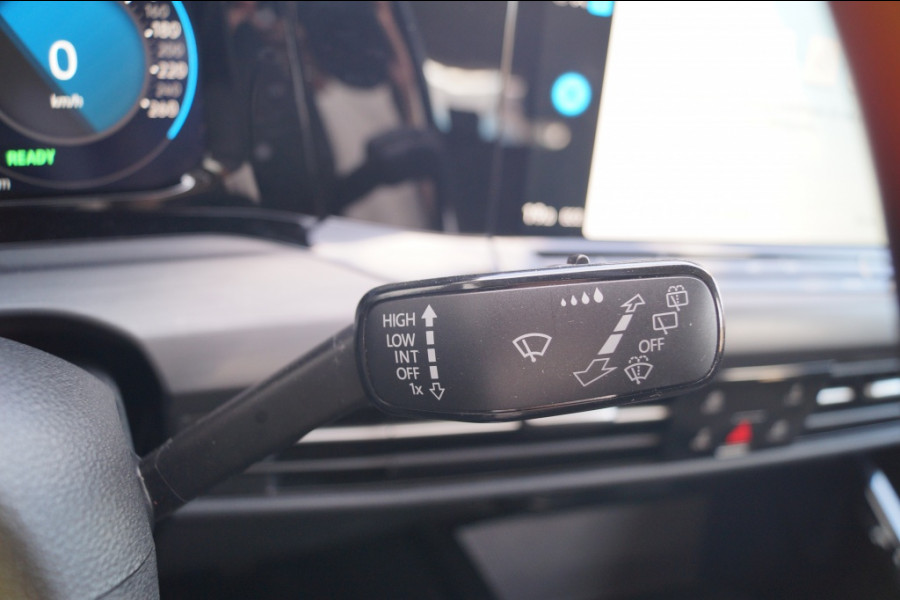 Volkswagen Golf 1.4 eHybrid PHEV Style Business -NAVI-ECC-LED-CAM-