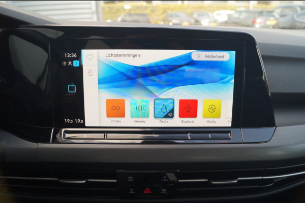 Volkswagen Golf 1.4 eHybrid PHEV Style Business -NAVI-ECC-LED-CAM-