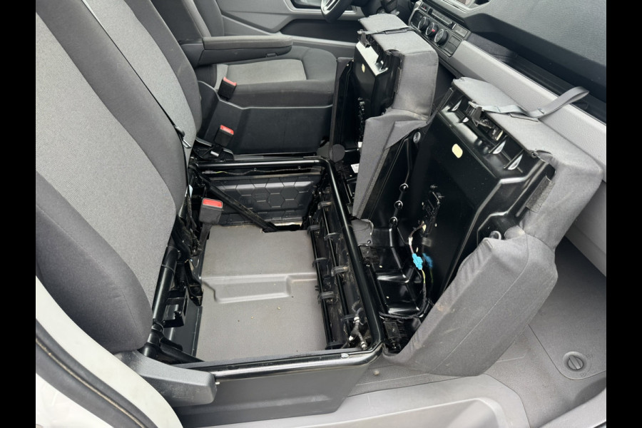 Volkswagen Crafter 35 2.0 TDI L3 Pick up 7 pers. Trekhaak Garantie All season Navigatie Cruise Carplay